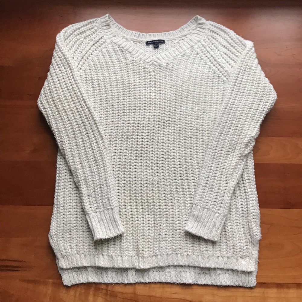 American Eagle White Sweater